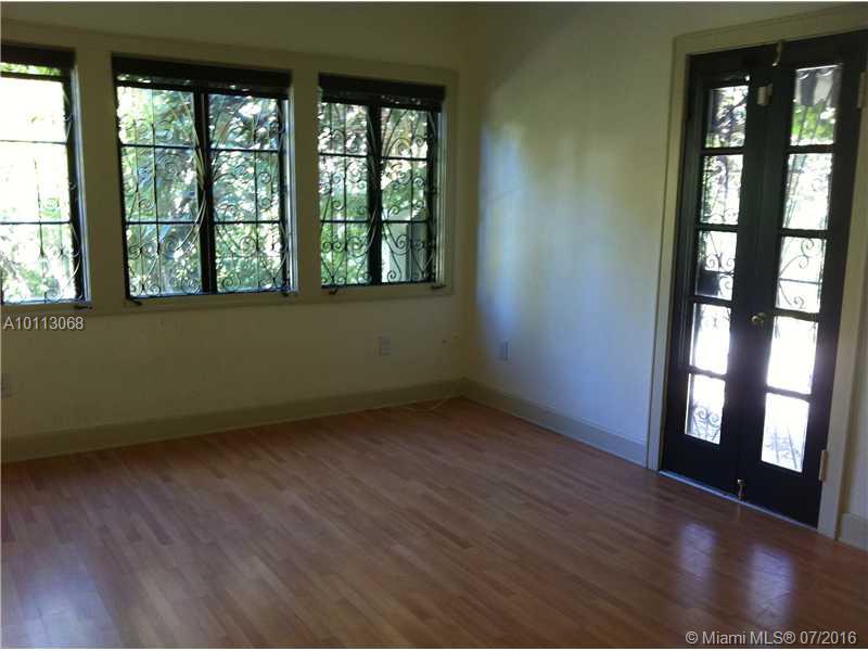 CORAL GABLES SEC E PB 8-1 - Residential Lease