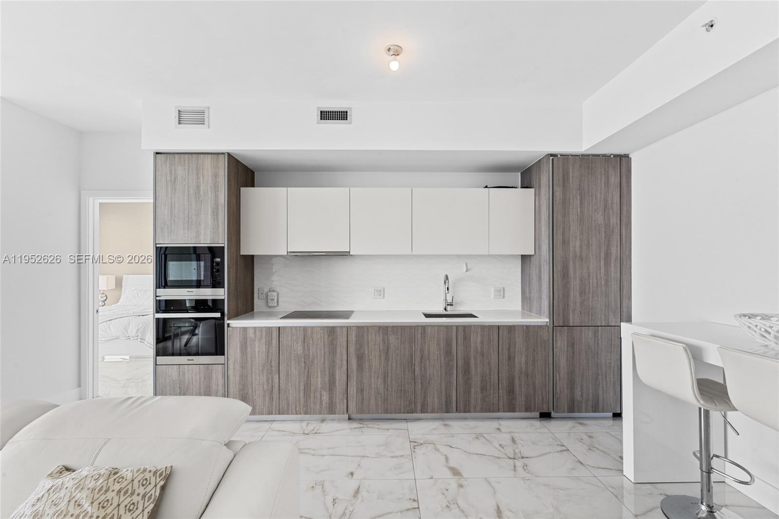 2900 NE 7th Ave 4104