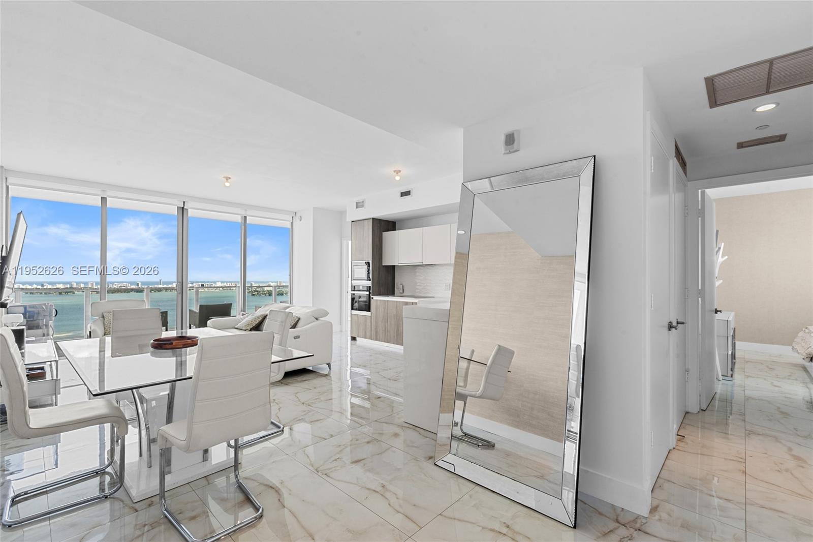 2900 NE 7th Ave 4104