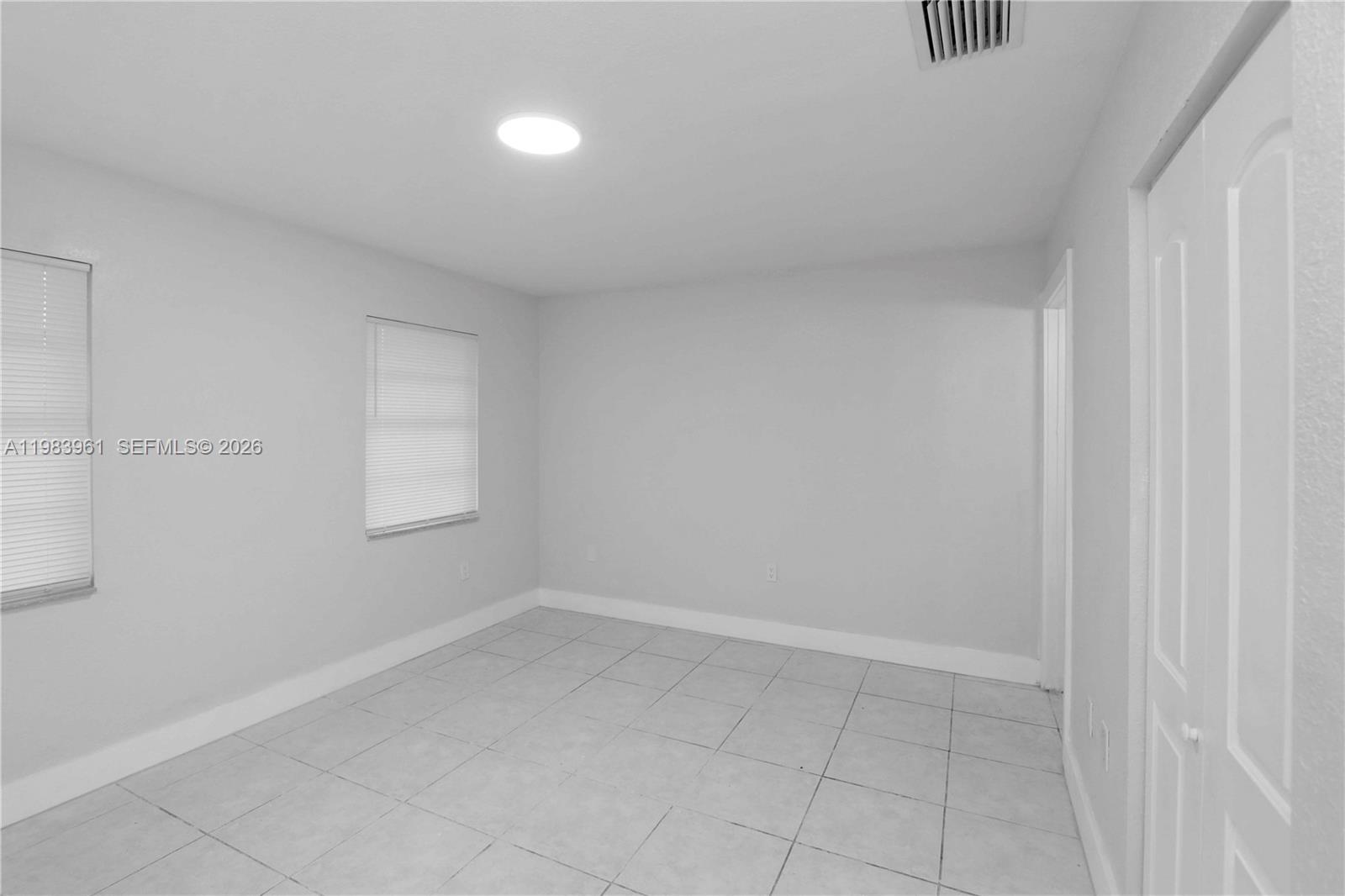 GREENWOOD VILLAS - Residential