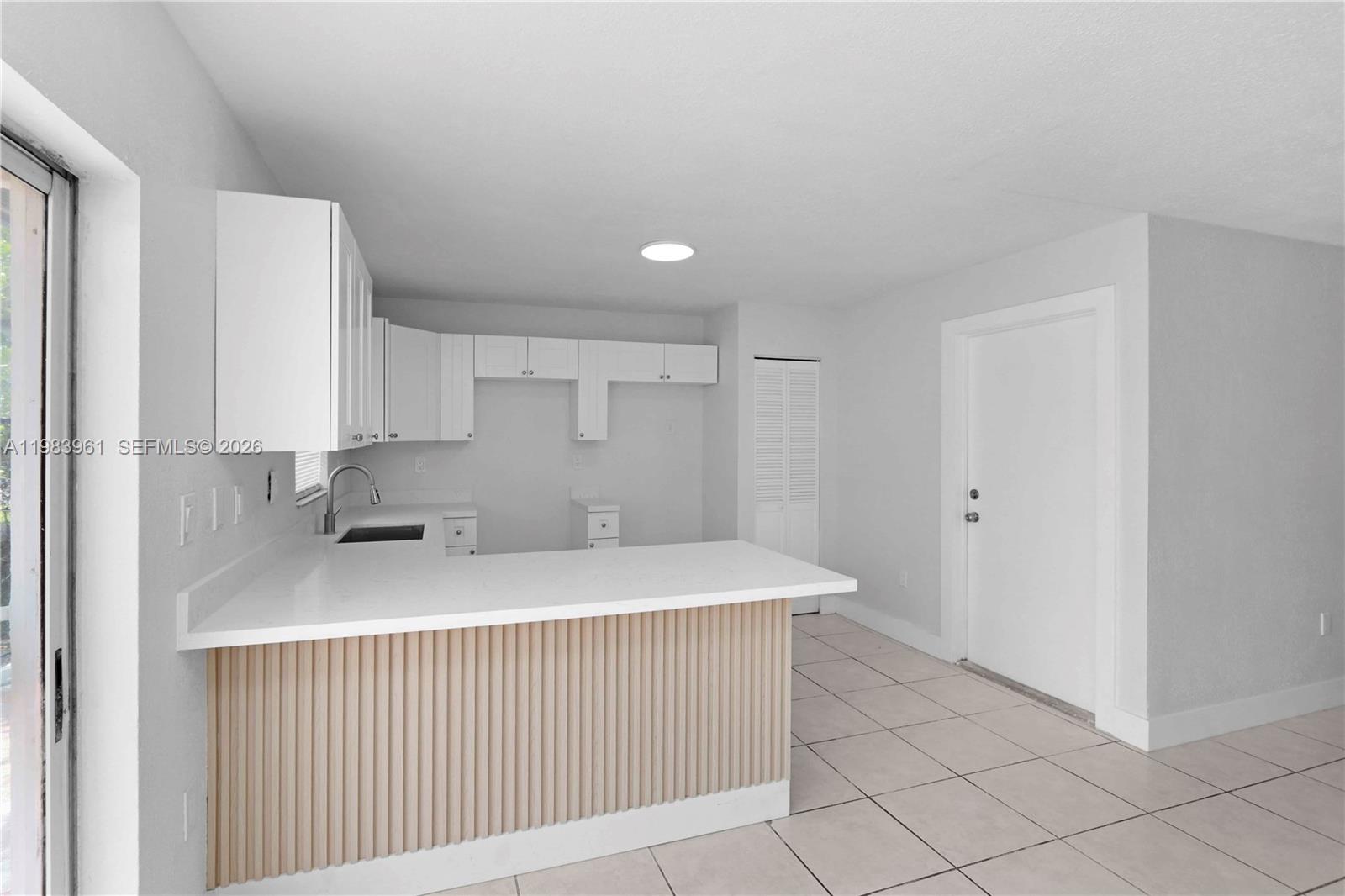 GREENWOOD VILLAS - Residential