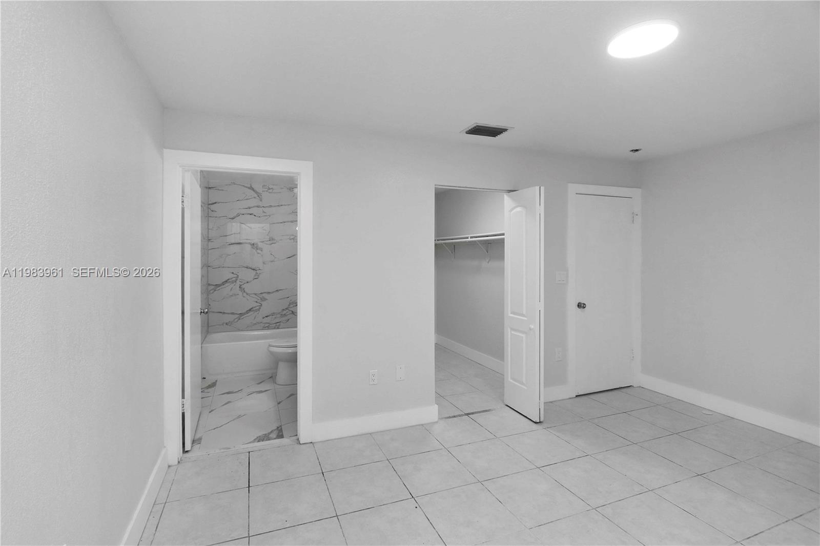 GREENWOOD VILLAS - Residential