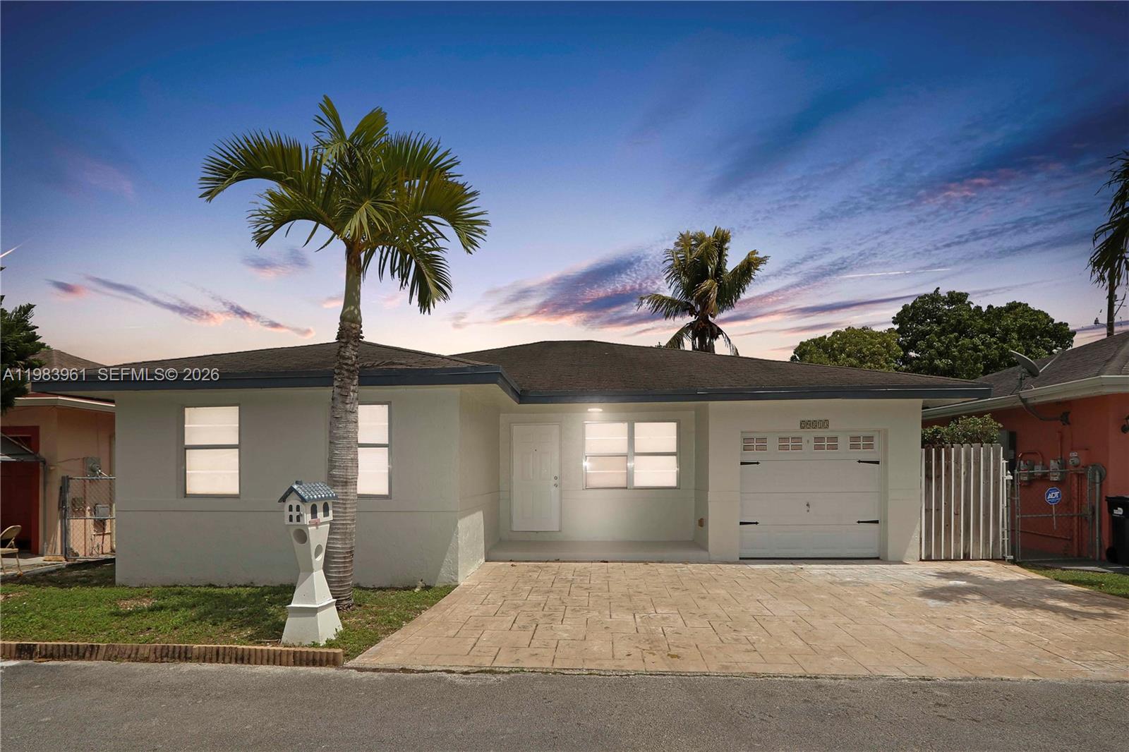 GREENWOOD VILLAS - Residential