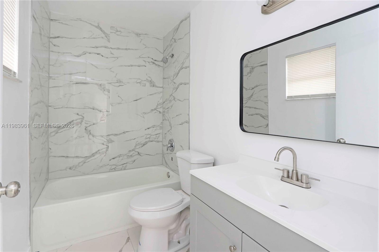 GREENWOOD VILLAS - Residential