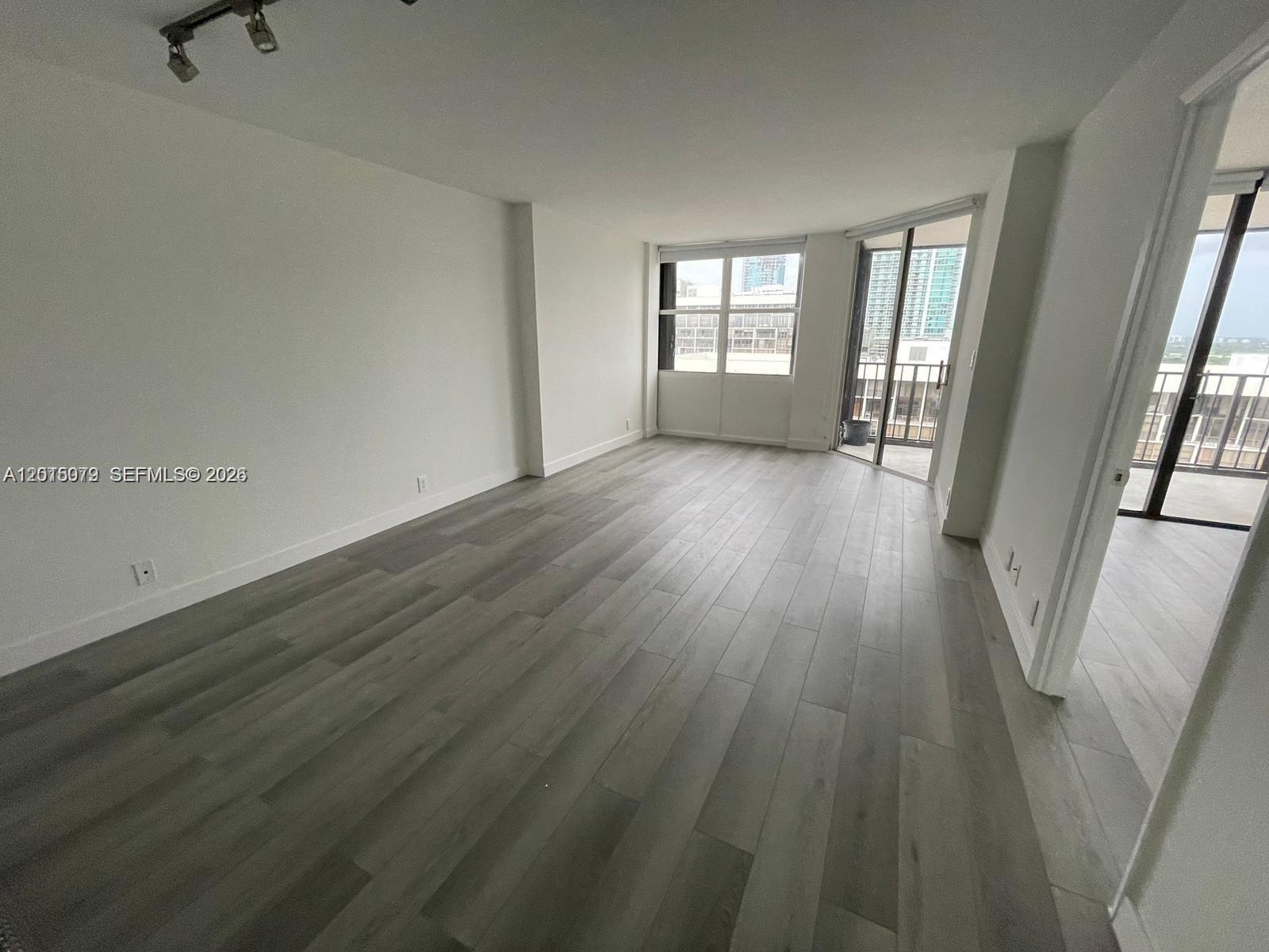 1901 Brickell Ave B2104