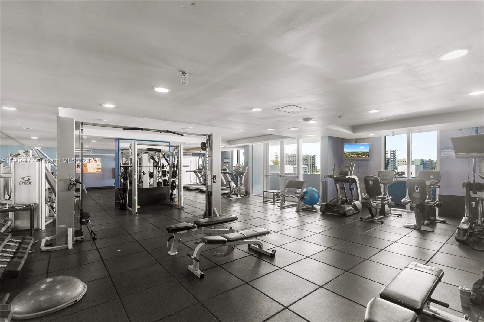 360 CONDO A - Residential