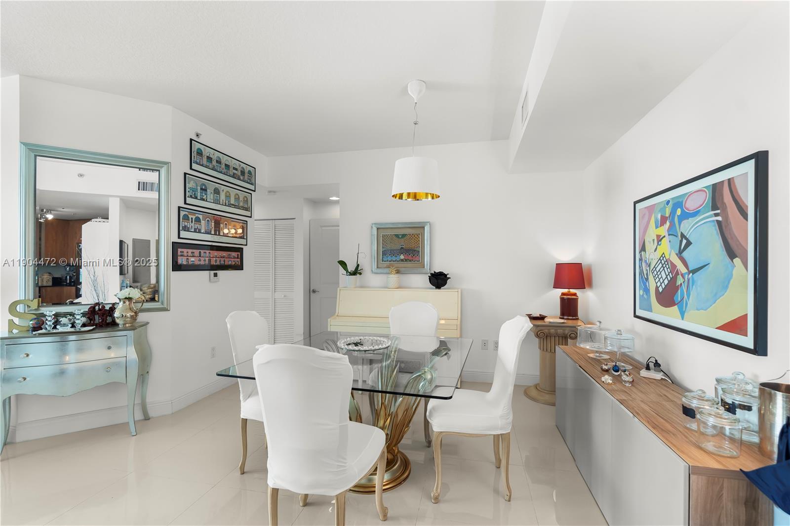 7900 Harbor Island Dr 1223