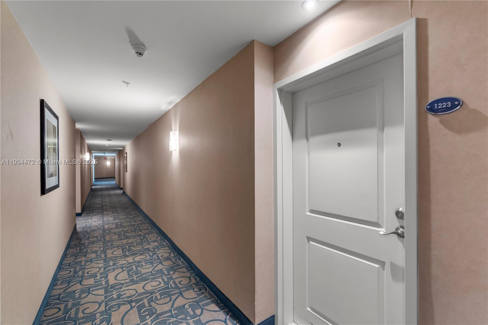 7900 Harbor Island Dr 1223