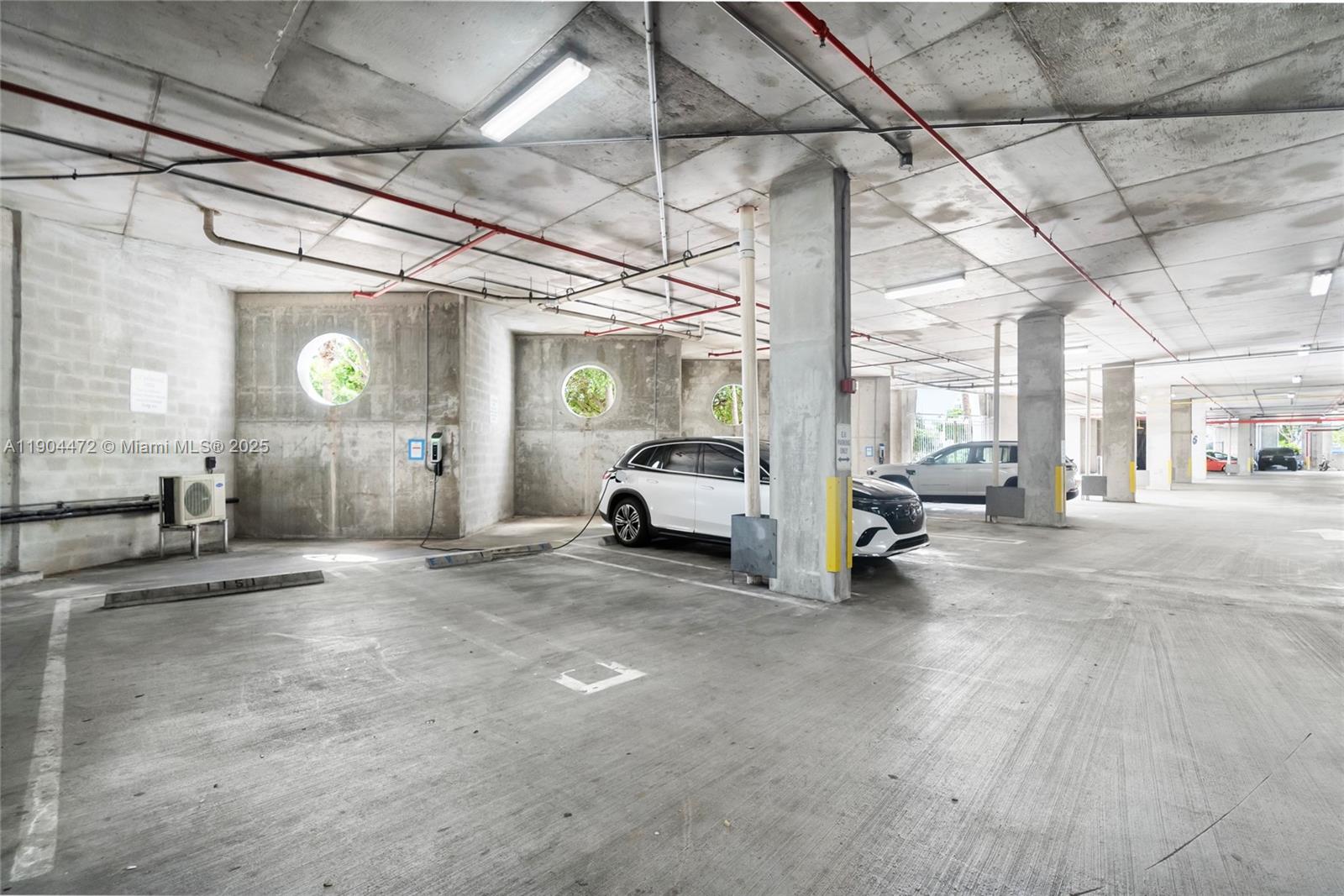 360 CONDO A - Residential