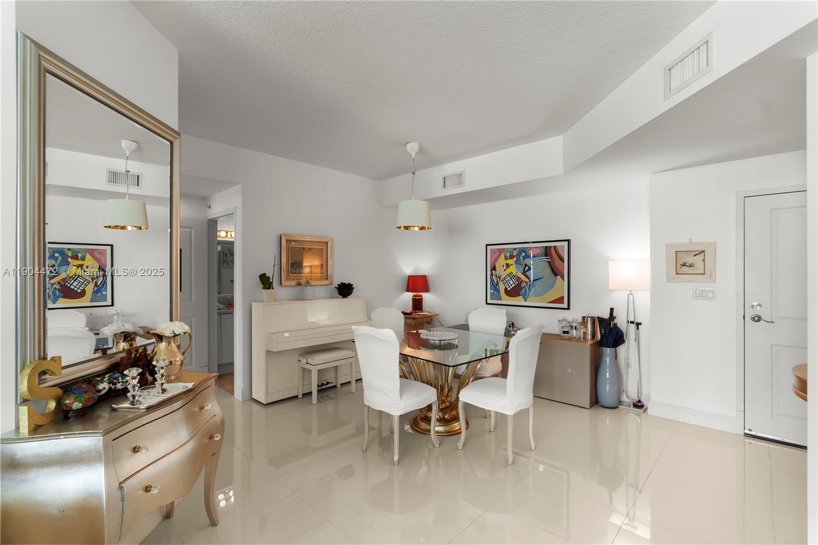 360 CONDO A - Residential