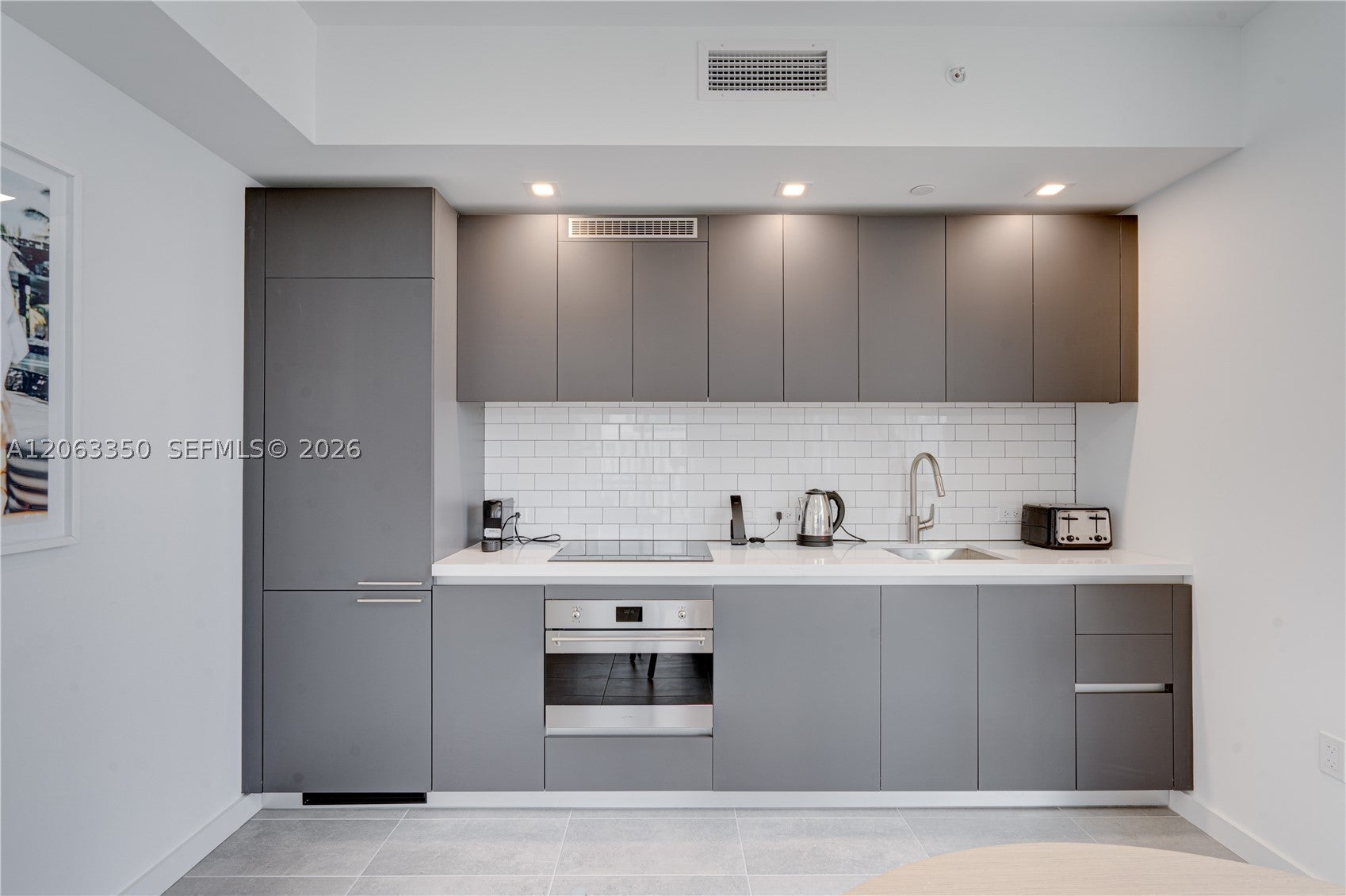 227 NE 2nd St 2500