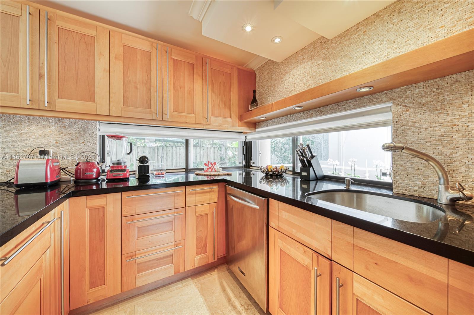 MUNDYS - Residential Lease