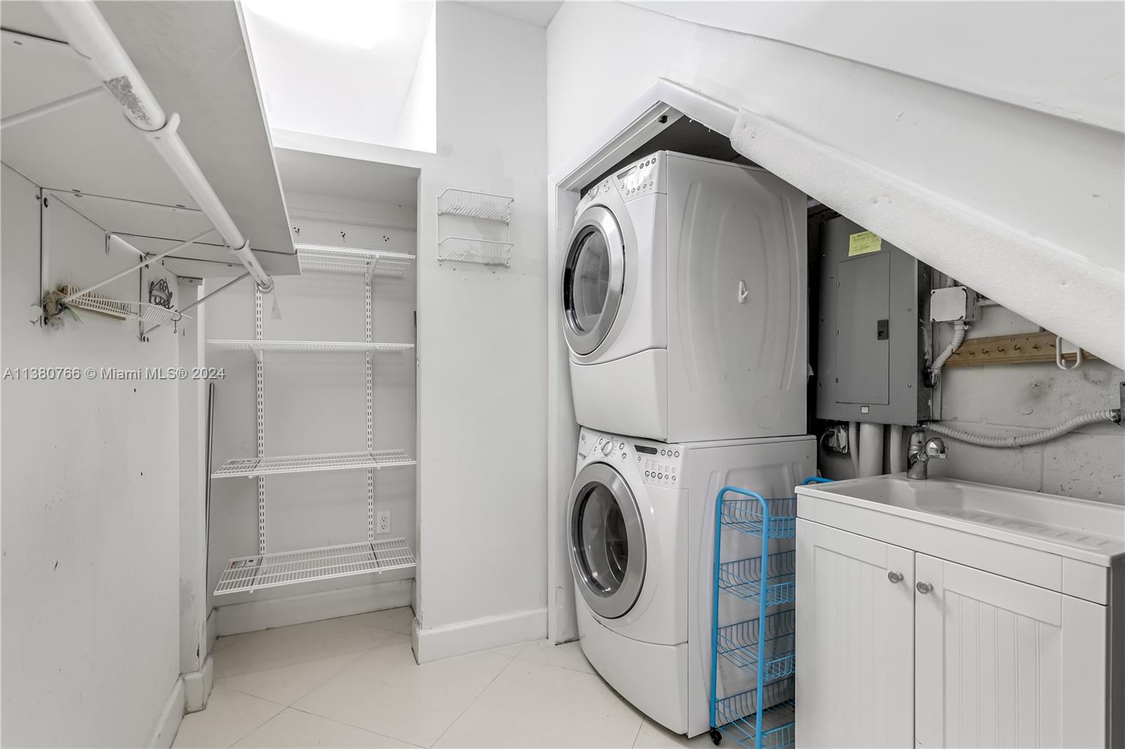 BAY HEIGHTS 1ST ADDN - Residential