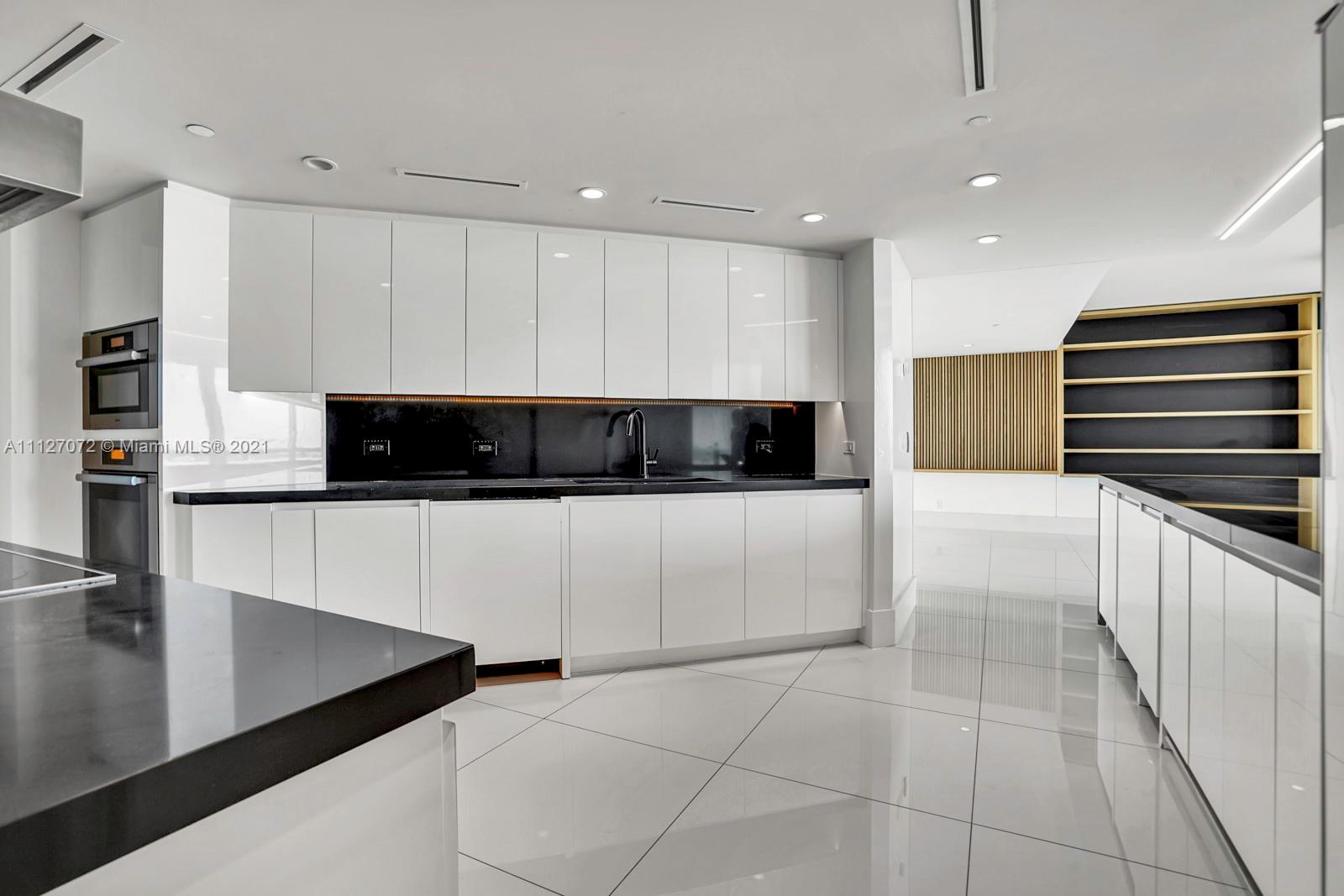 SANTA MARIA CONDO - Residential