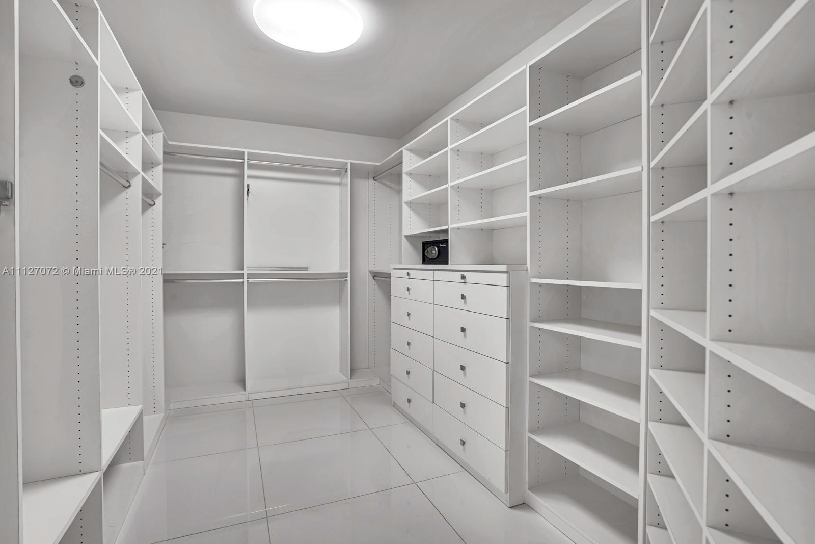 SANTA MARIA CONDO - Residential