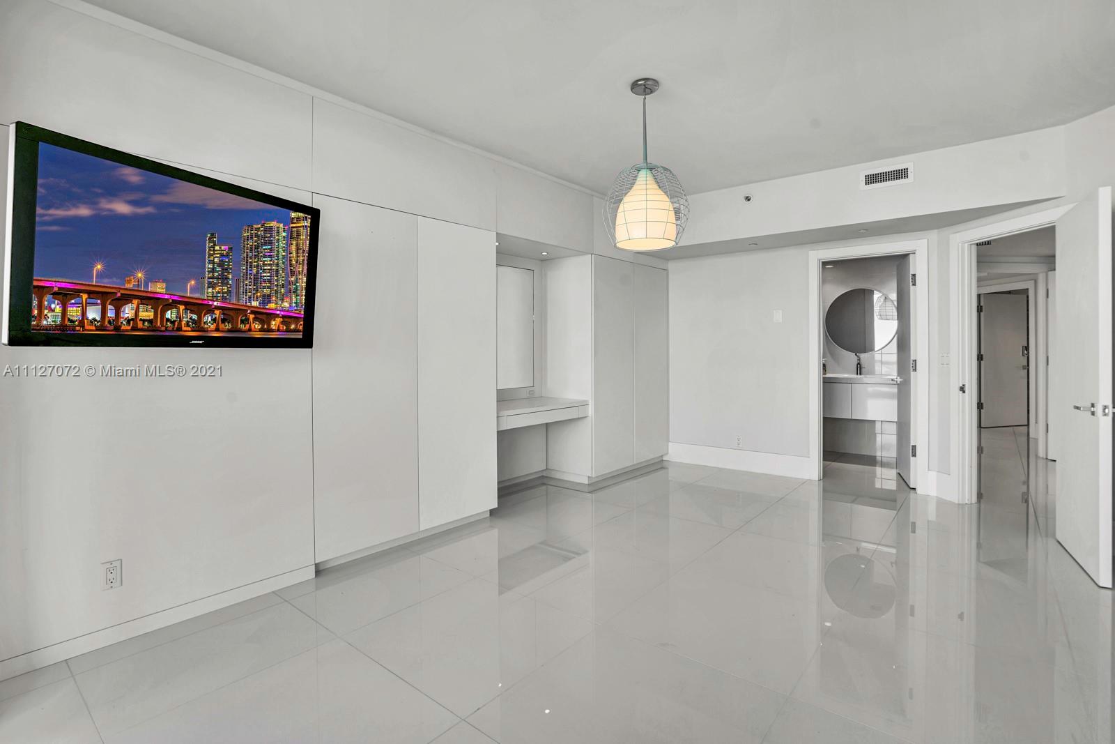 SANTA MARIA CONDO - Residential