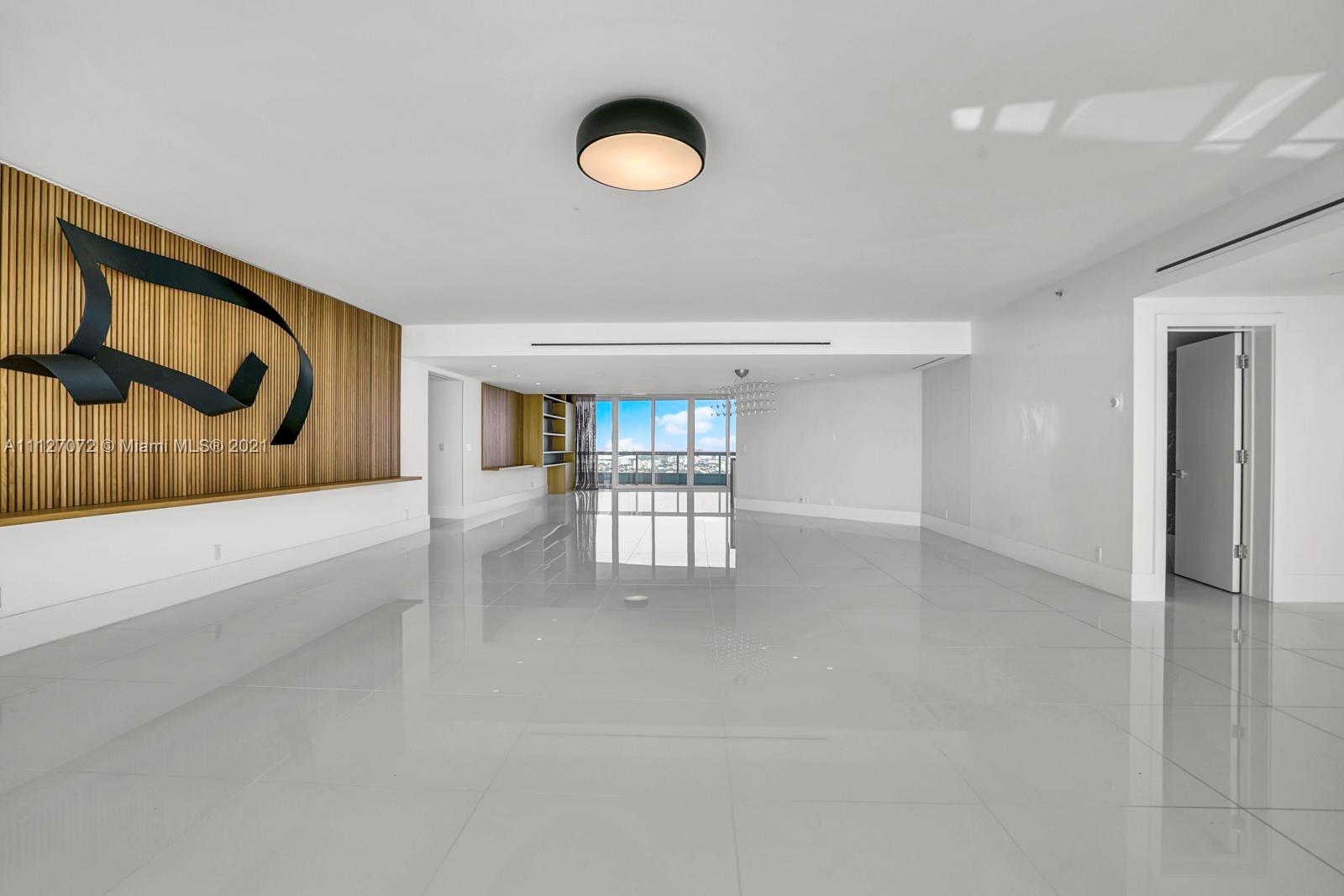 SANTA MARIA CONDO - Residential