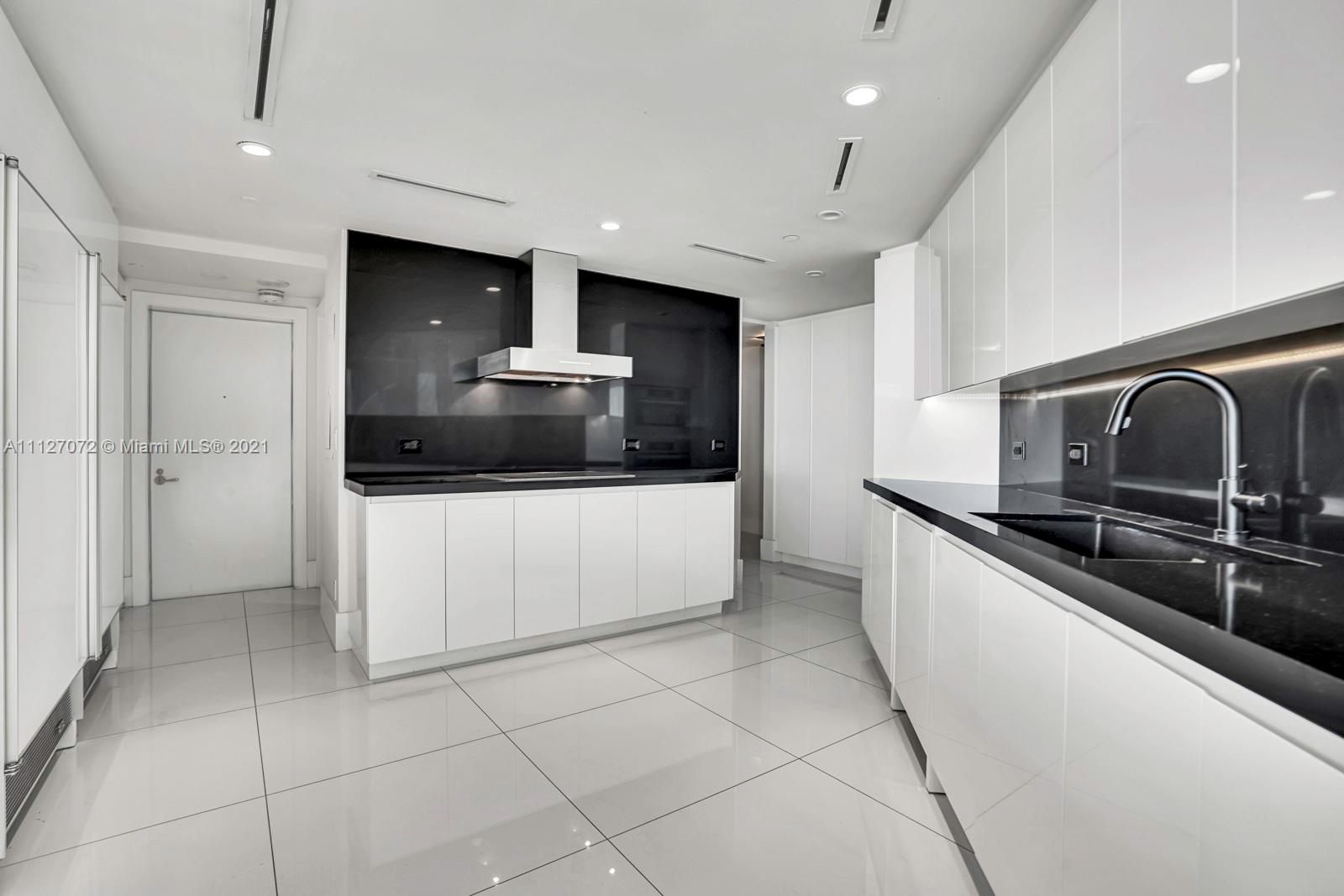 SANTA MARIA CONDO - Residential