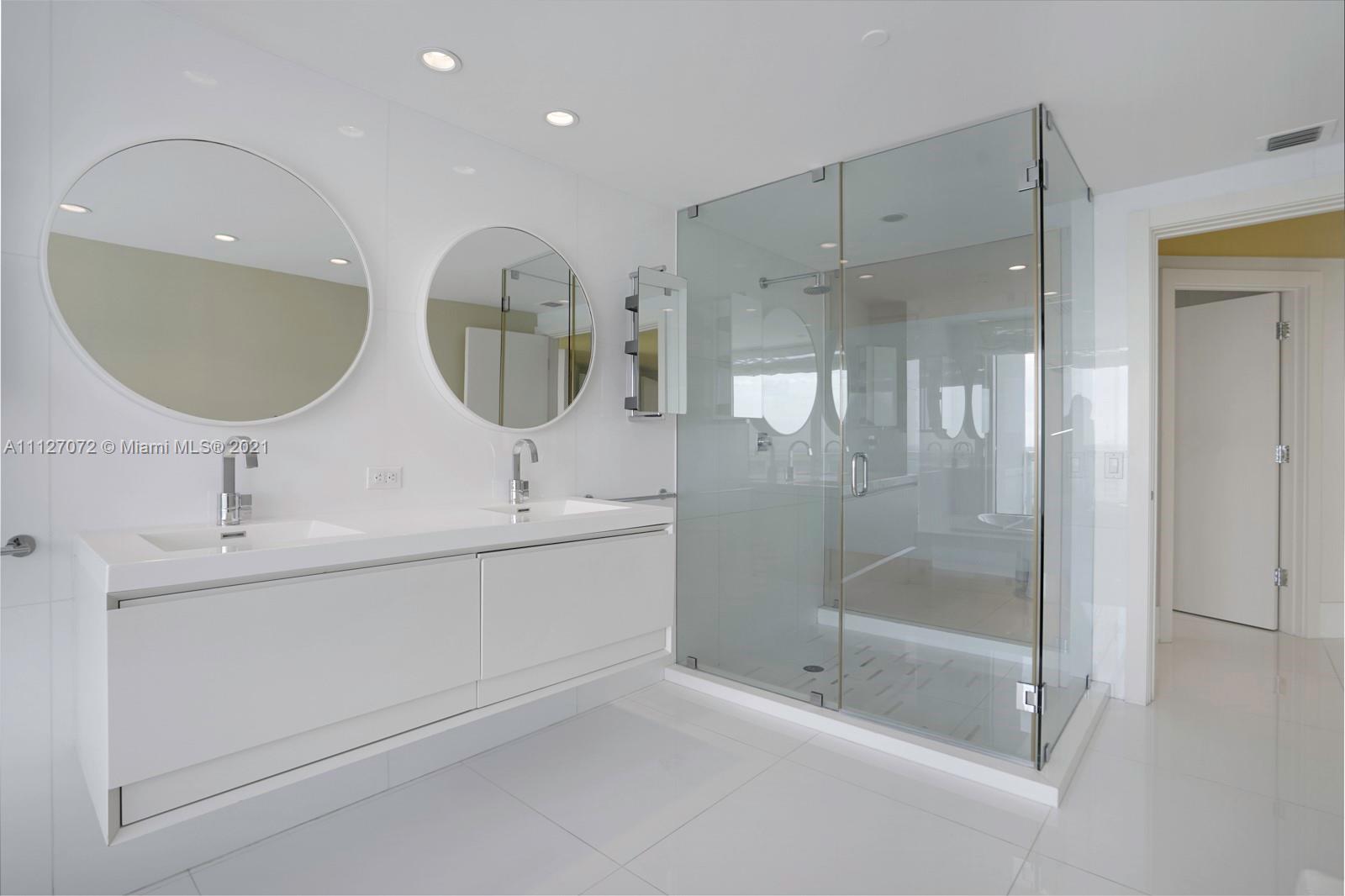 SANTA MARIA CONDO - Residential