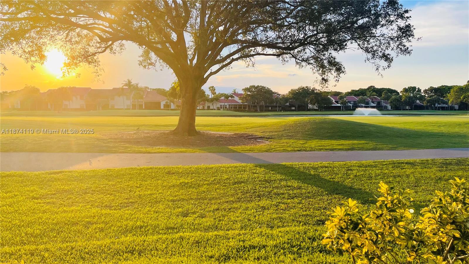 BARCLAY CLUB AT PGA NATL - Residential