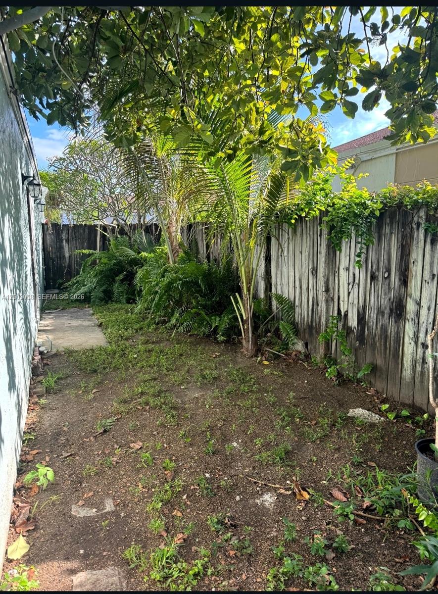 LAKES BY THE BAY SEC 5 - Residential