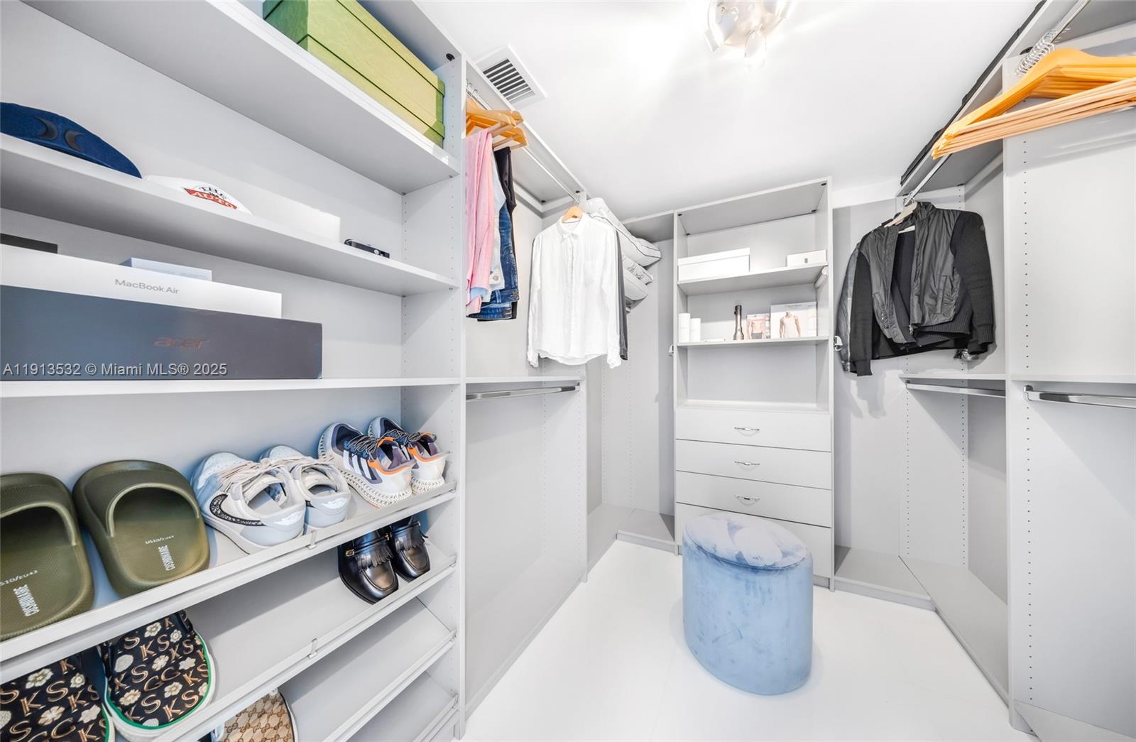 ARTECH RESIDENCES AT AVEN - Residential