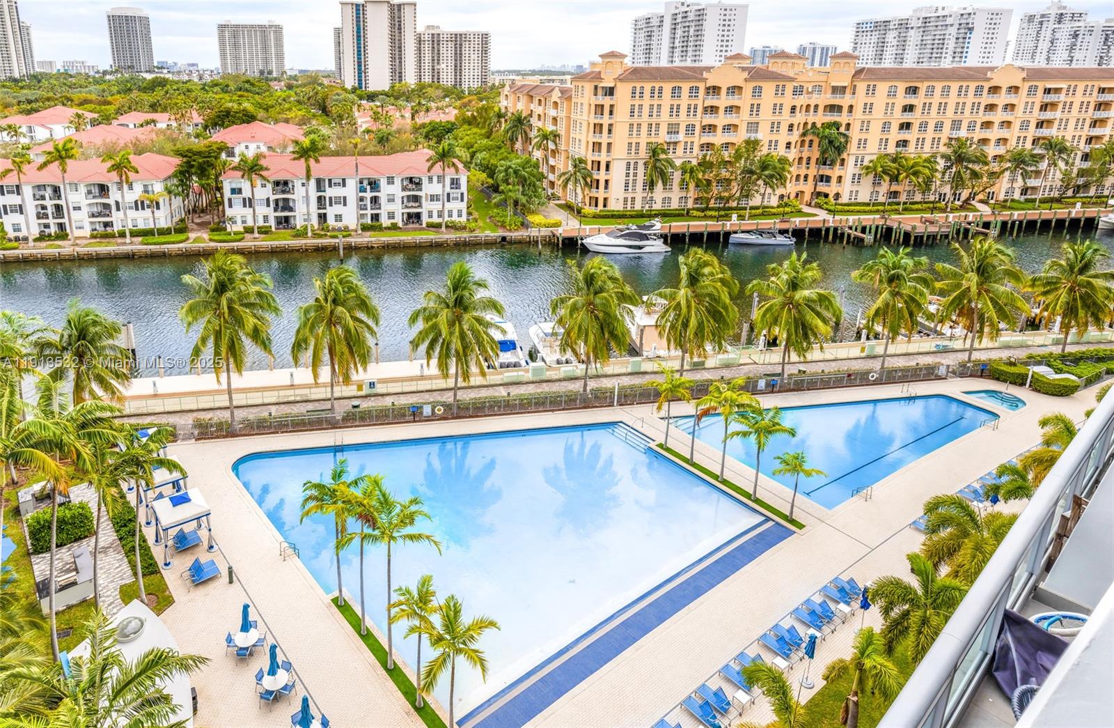 ARTECH RESIDENCES AT AVEN - Residential