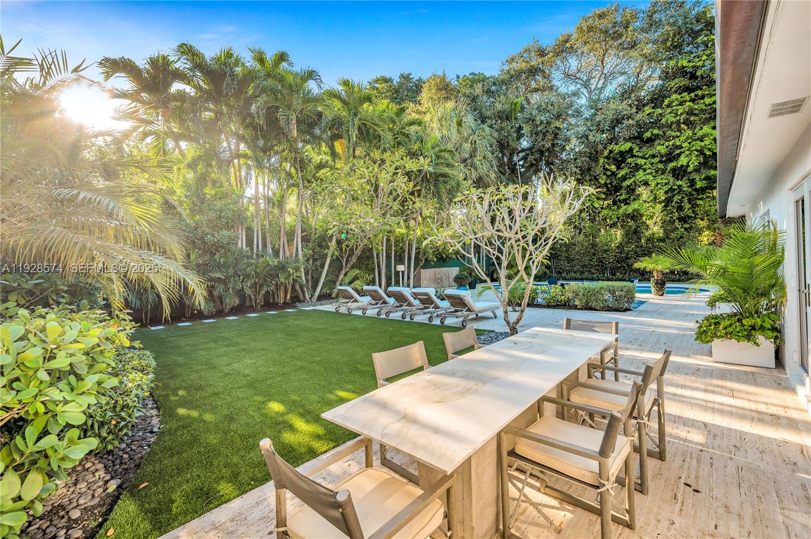 BAY POINT - Residential Lease