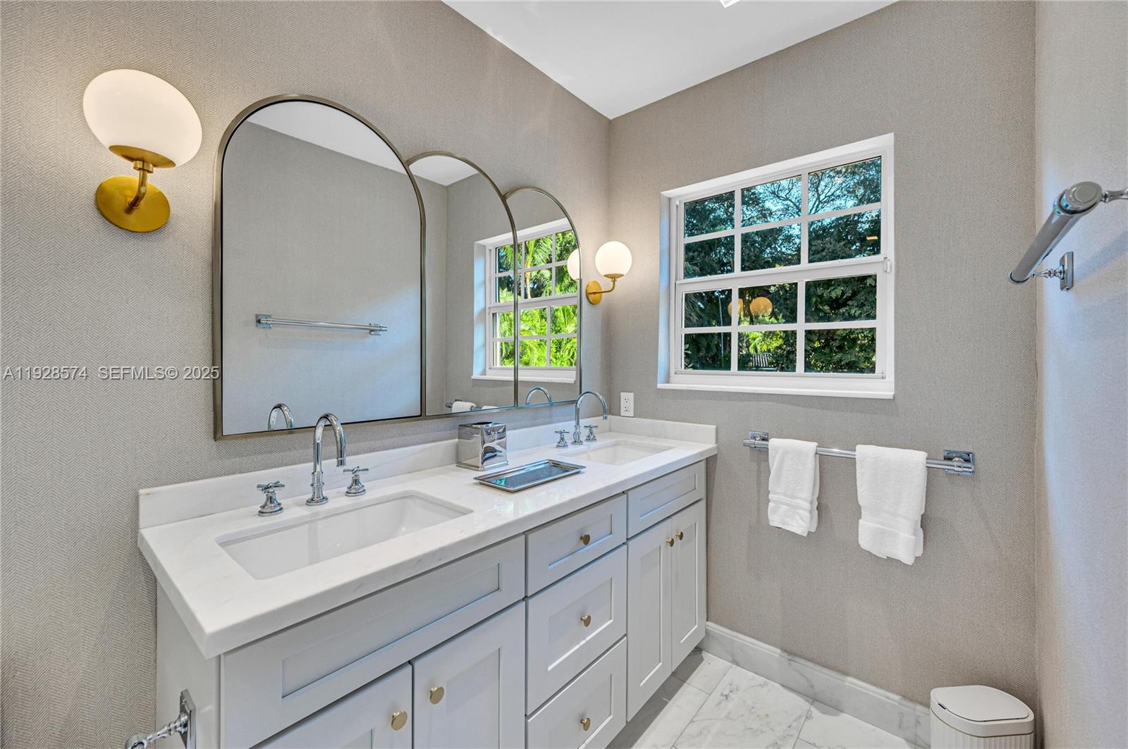 BAY POINT - Residential Lease