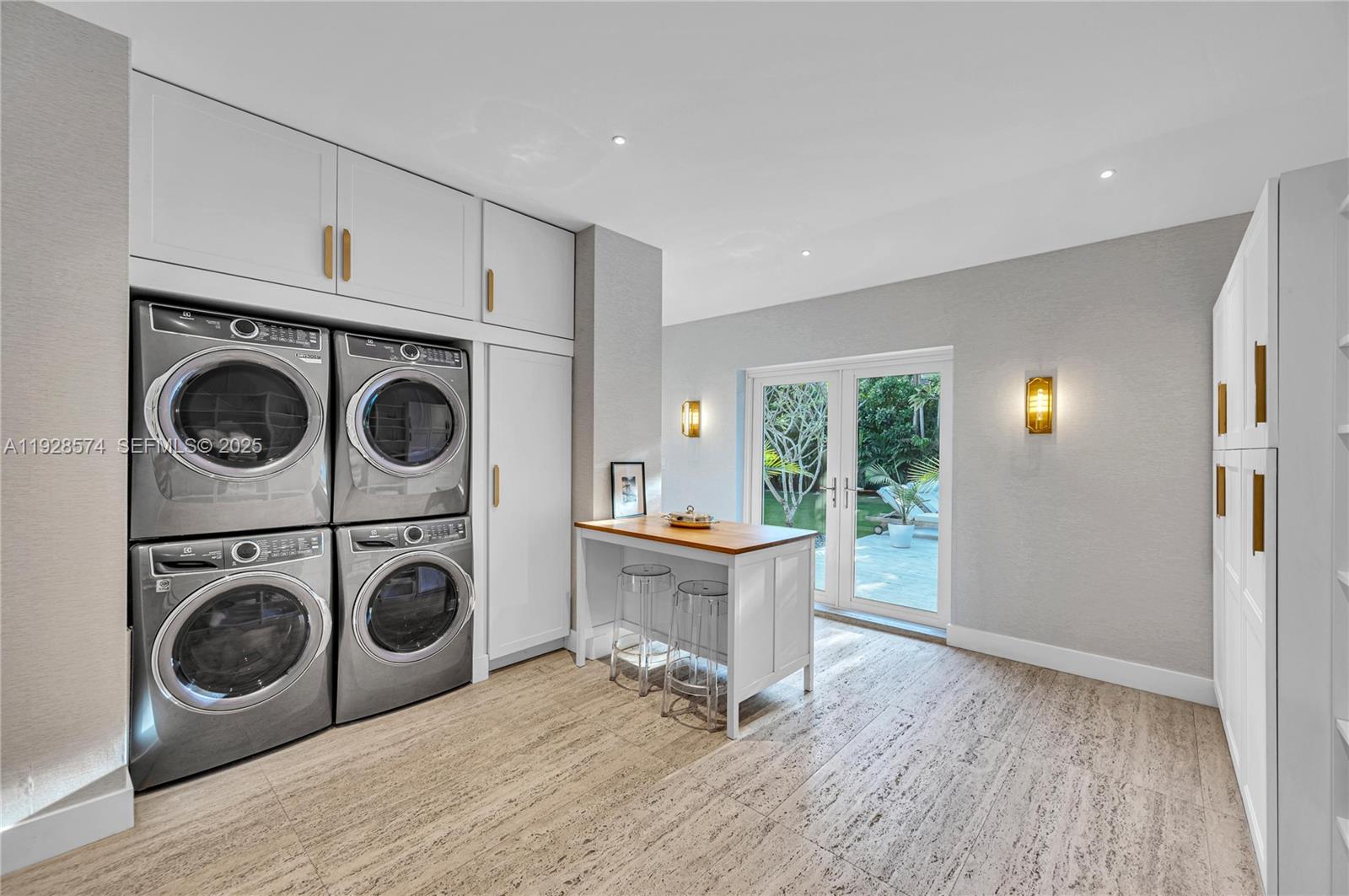 BAY POINT - Residential Lease