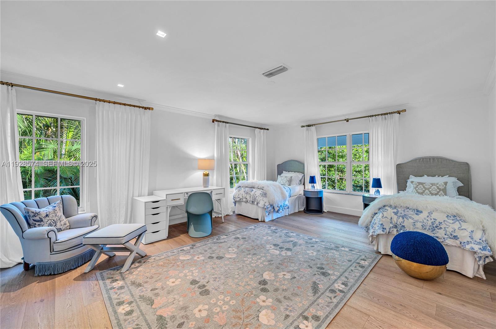 BAY POINT - Residential Lease