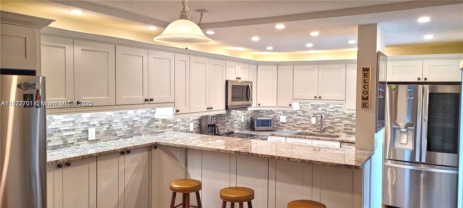 Fully remodeled unfurnished 2 story townhouse avail in early to mid Sept. A-rated Jupiter schools. You can see the Jupiter lighthouse from the beautiful riverfront pool. Drop your kayak in the water and take it to the beach or up the scenic river. These quad townhomes are concrete block with cement walls between neighbors & a cement slab roof = super quiet. The beach is only a 10 min car ride away! Boat docks are for owners only, but you can bring your fishing pole! Rent includes internet & basic cable.