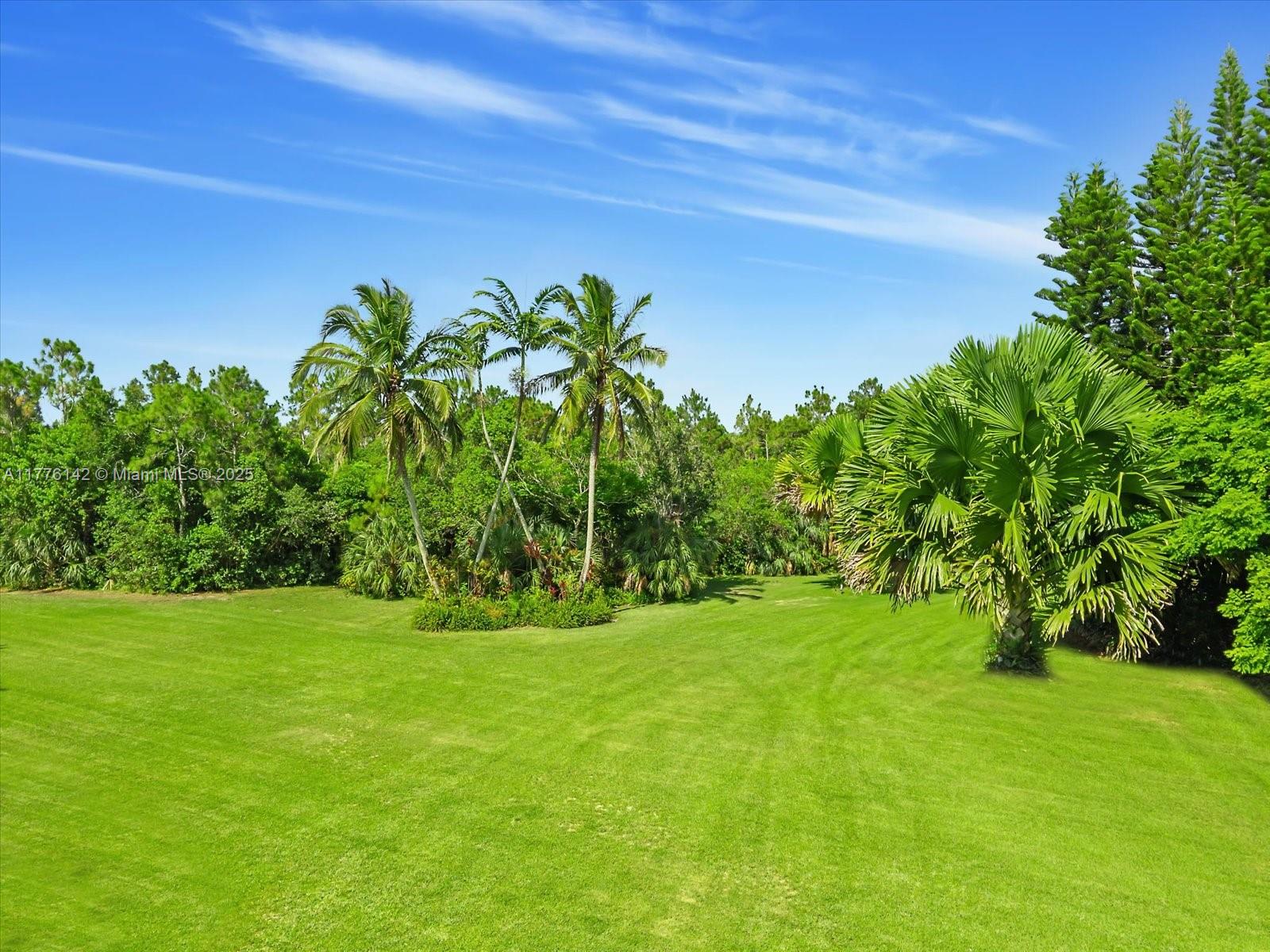 BREEZY OAKS - Land