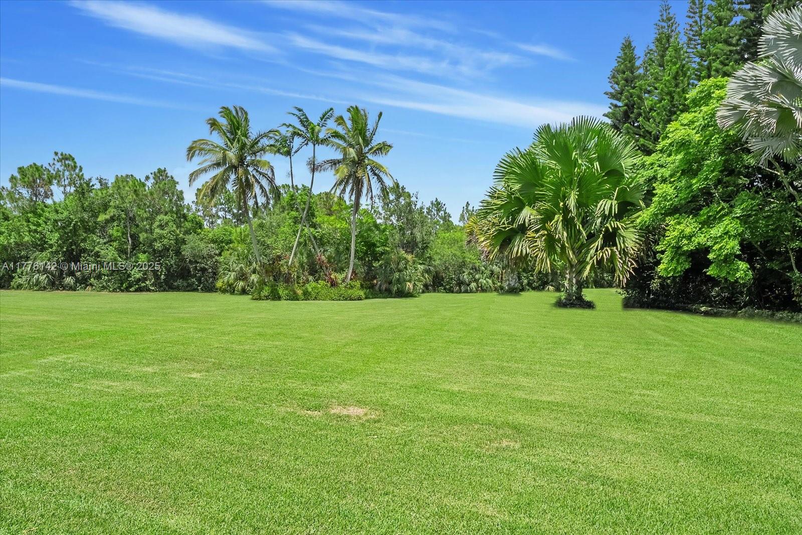 BREEZY OAKS - Land