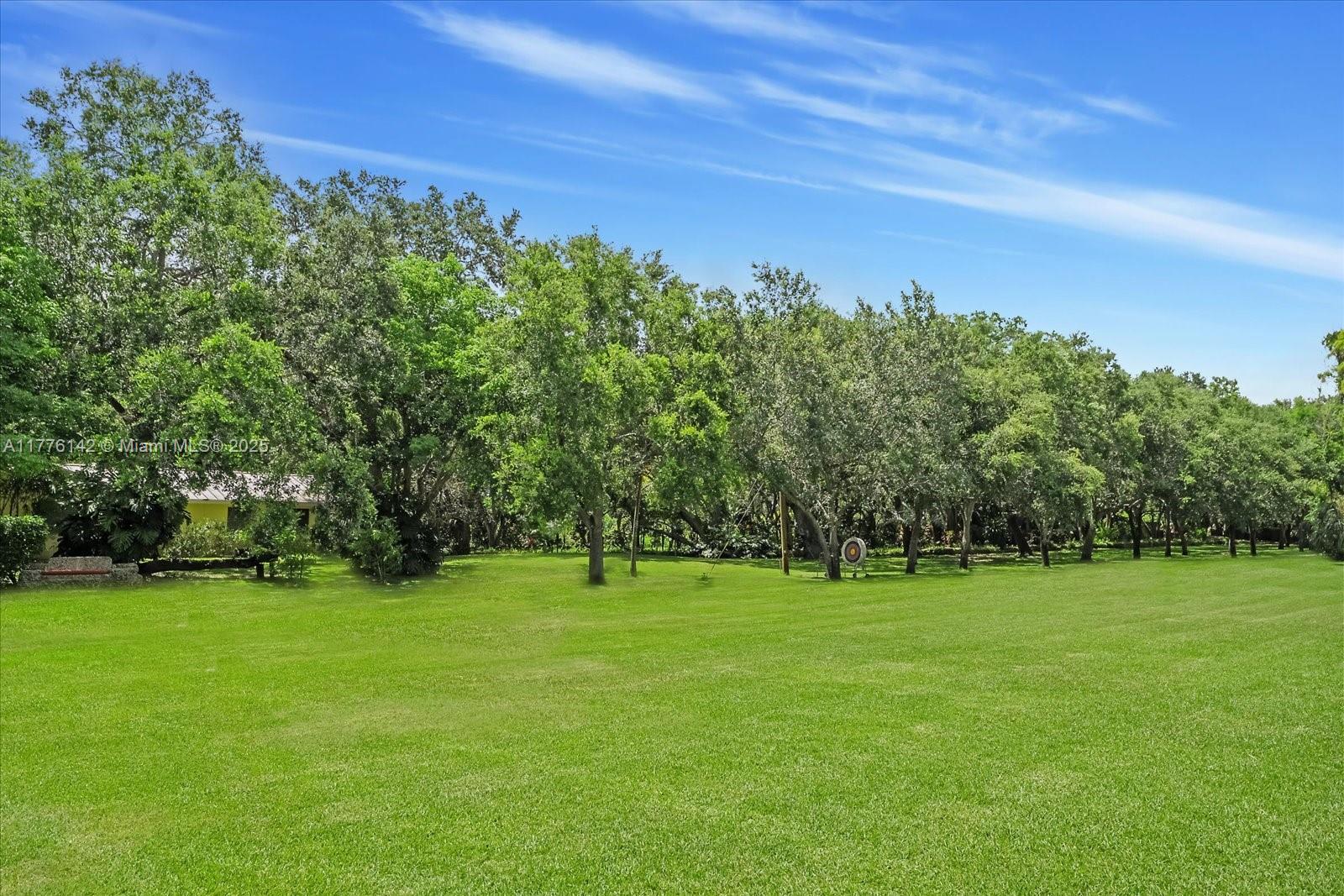 BREEZY OAKS - Land