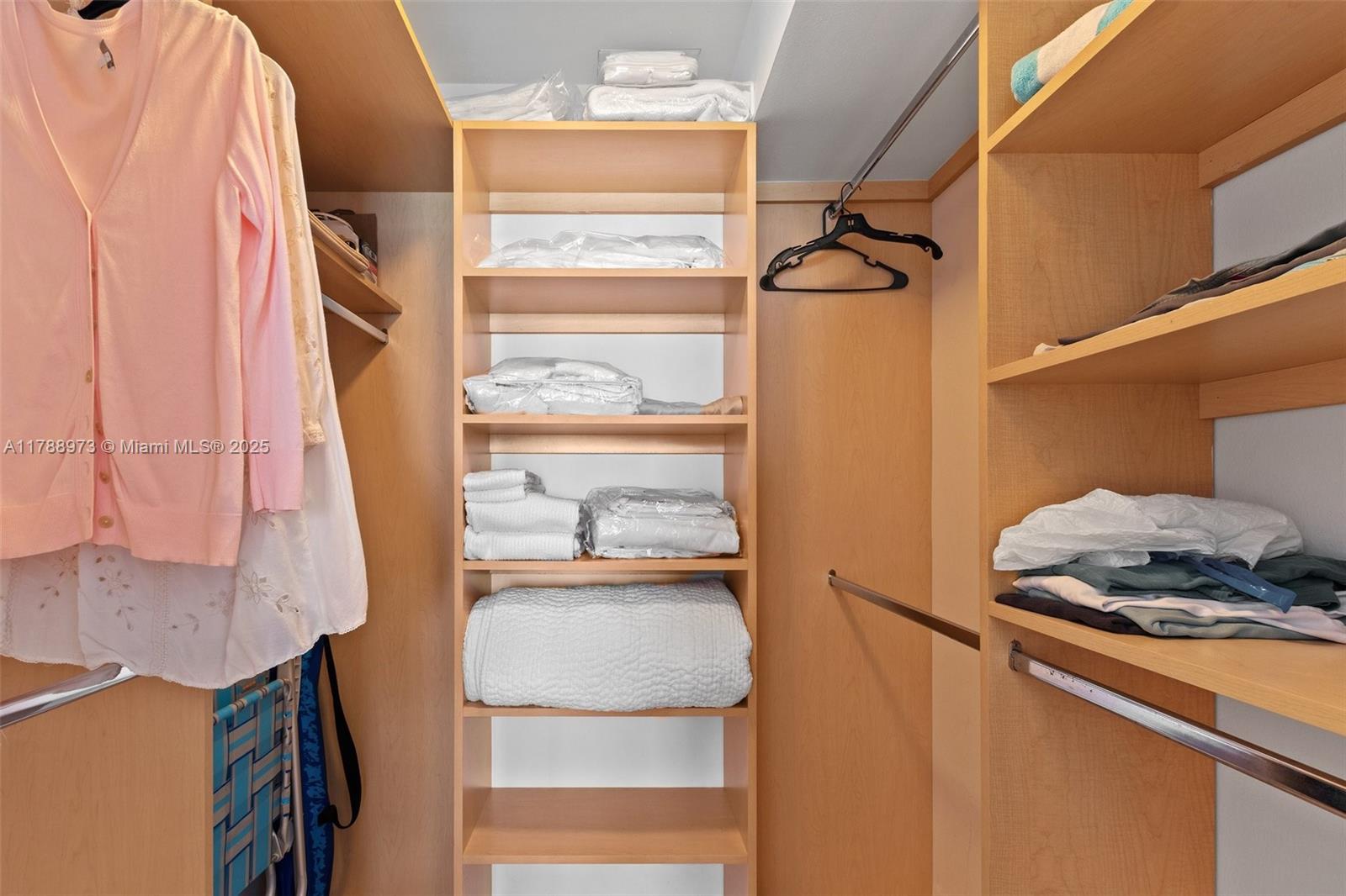 CLUB ATLANTIS CONDO - Residential