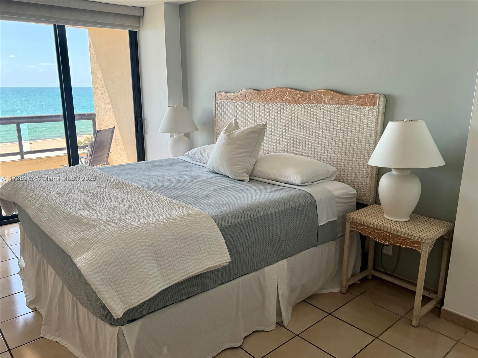 CLUB ATLANTIS CONDO - Residential