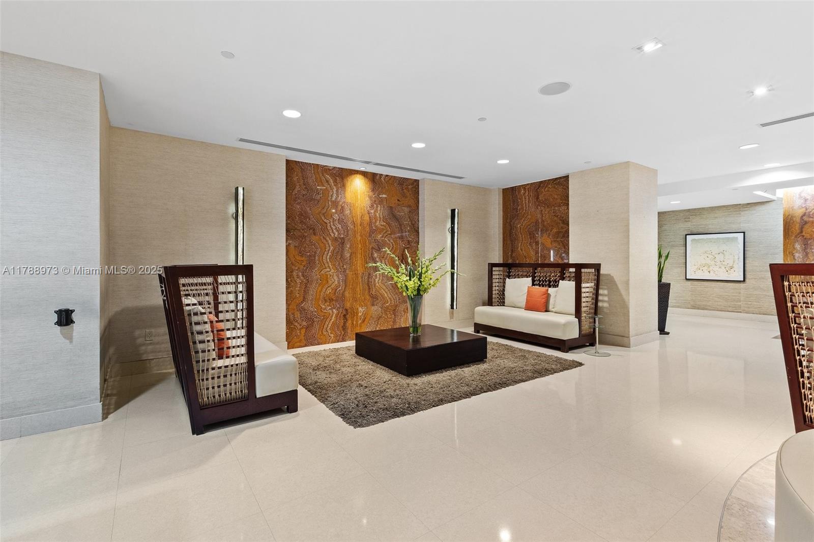 CLUB ATLANTIS CONDO - Residential