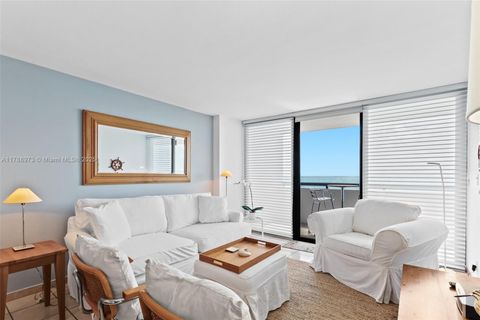 2555 Collins Ave 805 Miami Beach FL 33140