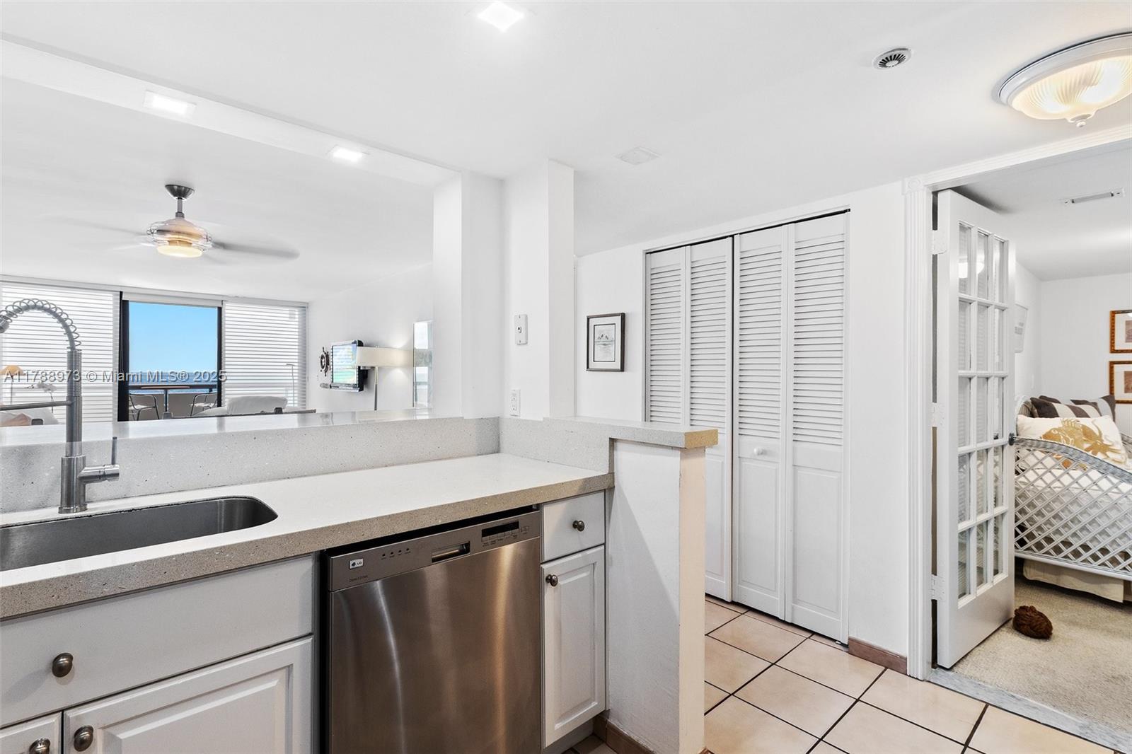 CLUB ATLANTIS CONDO - Residential