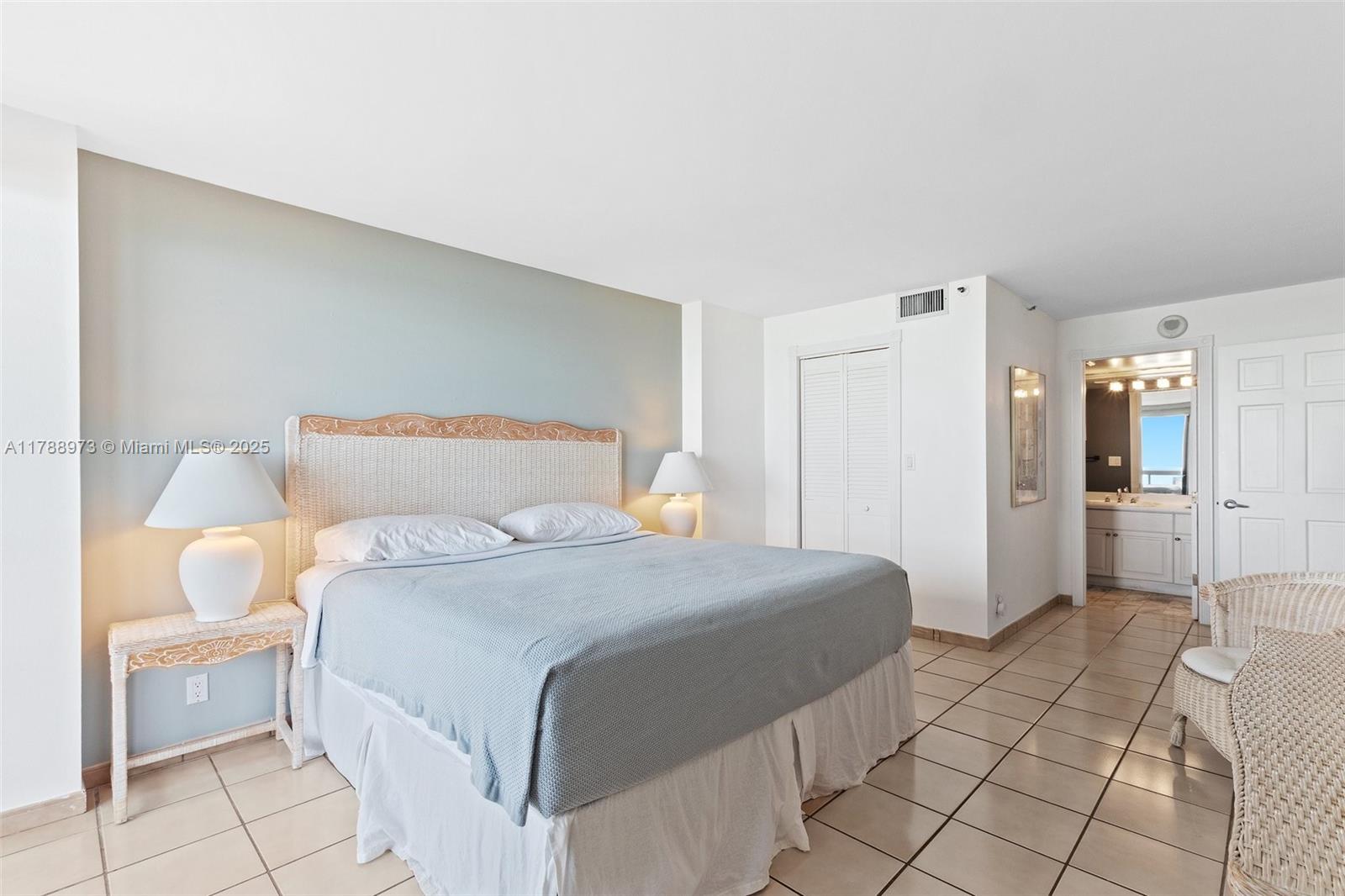 CLUB ATLANTIS CONDO - Residential