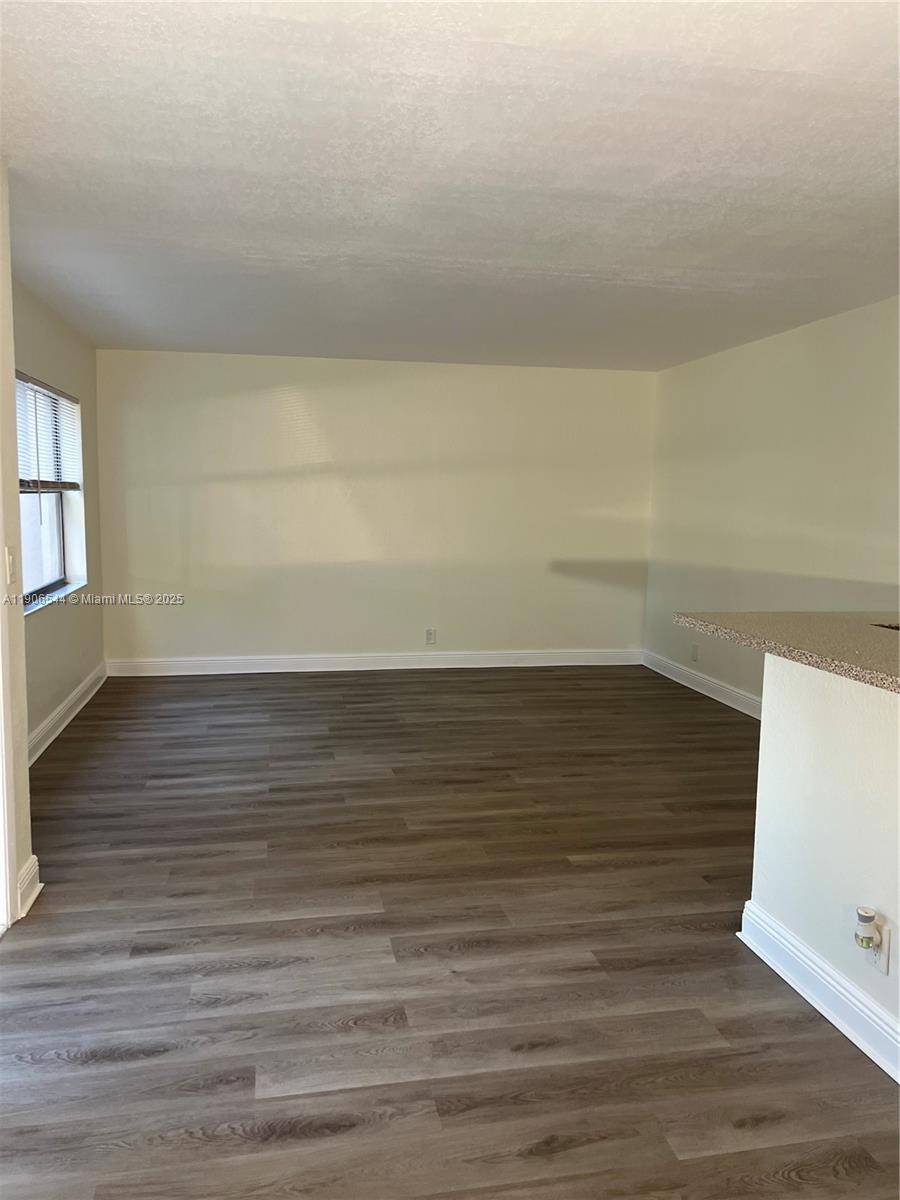 ROYAL RIDGE CONDO - Residential Lease