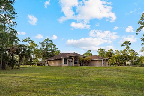 A home in Loxahatchee