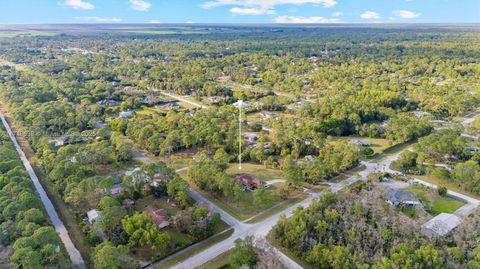 A home in Loxahatchee