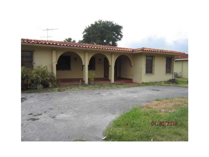 AS-IS, single family with 3 bedrooms, 3 baths on a 13,500 Sq Ft lot. Lots of potential. Cash only offering due to condition of the property but lots of potential. Corporate owned. Easy to show.