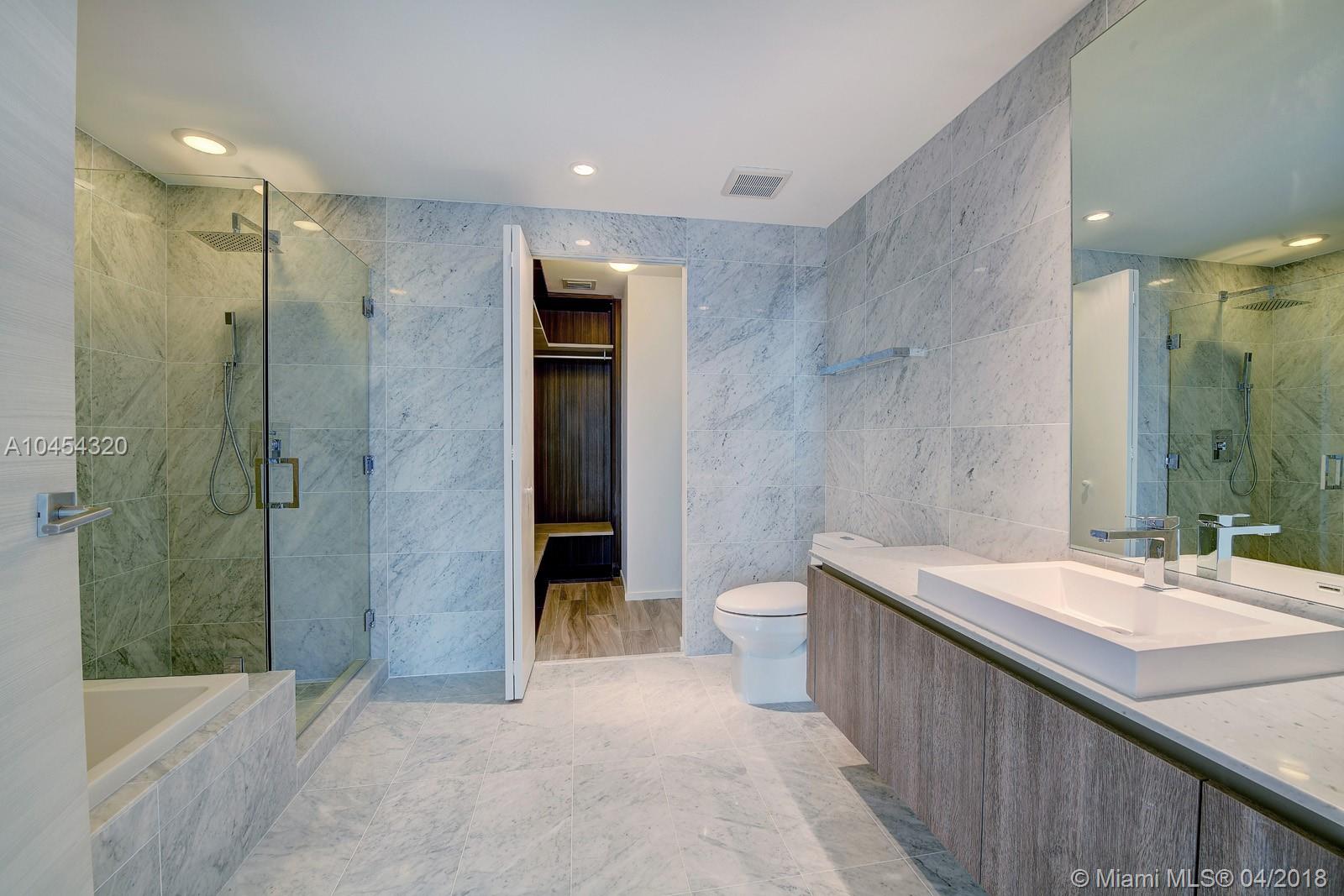 SLS LUX - Residential Lease