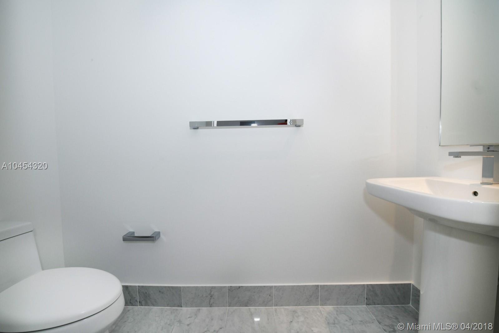 SLS LUX - Residential Lease