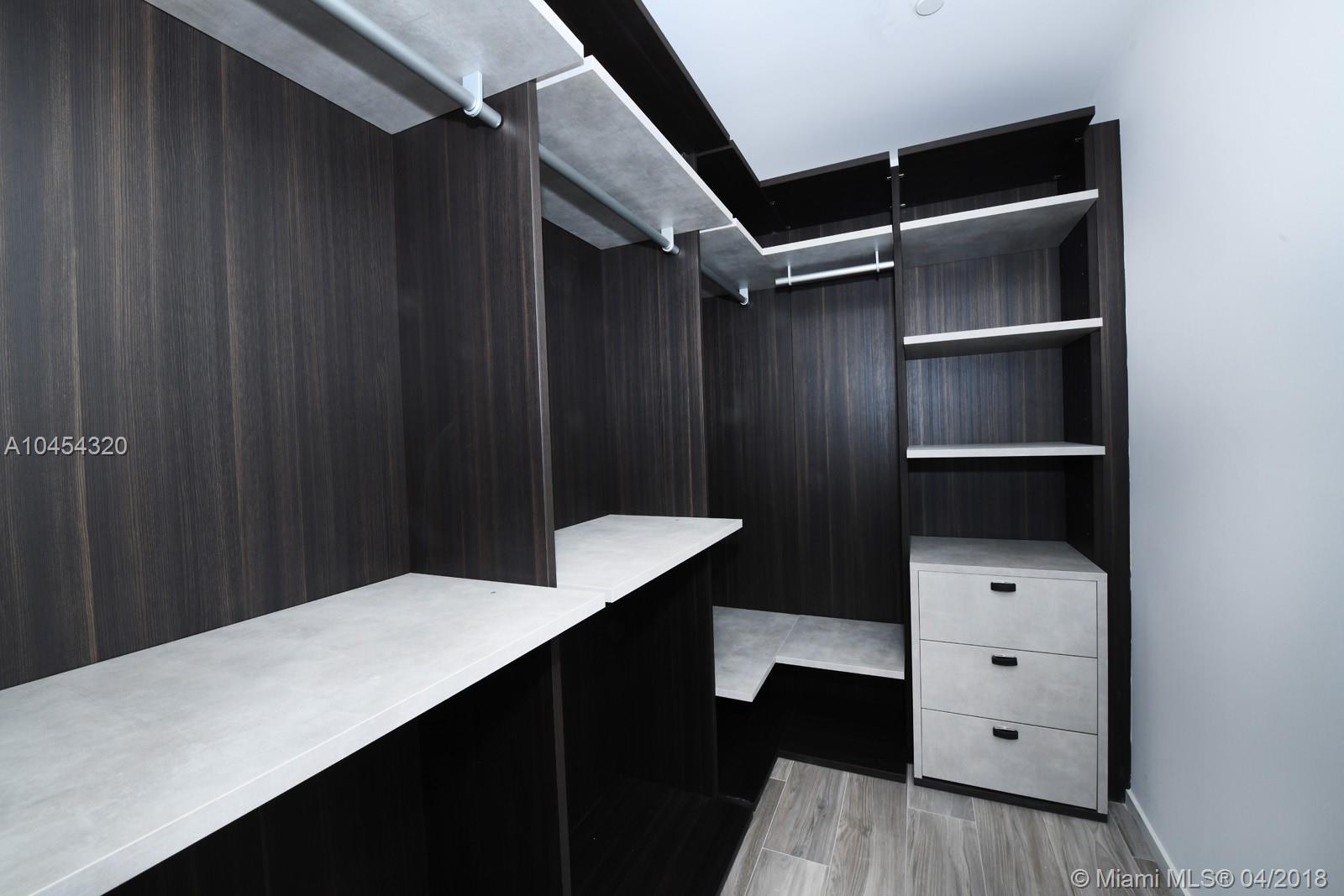 SLS LUX - Residential Lease