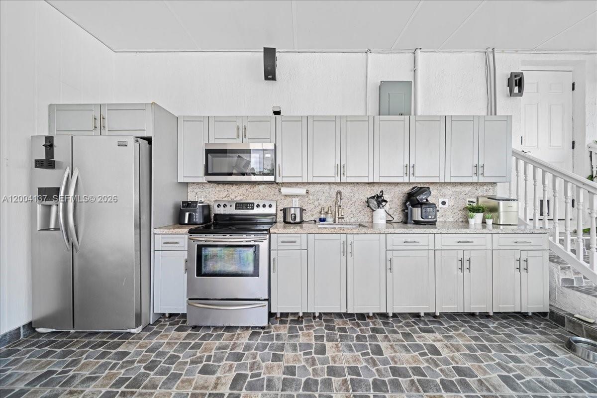 CARVER RANCHES - Residential