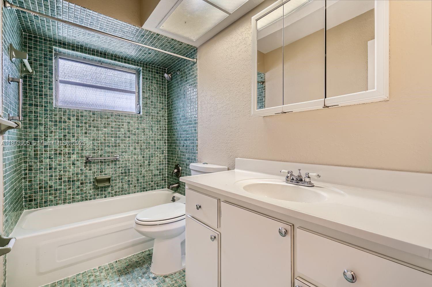PALM BEACH GARDENS 6 - Residential